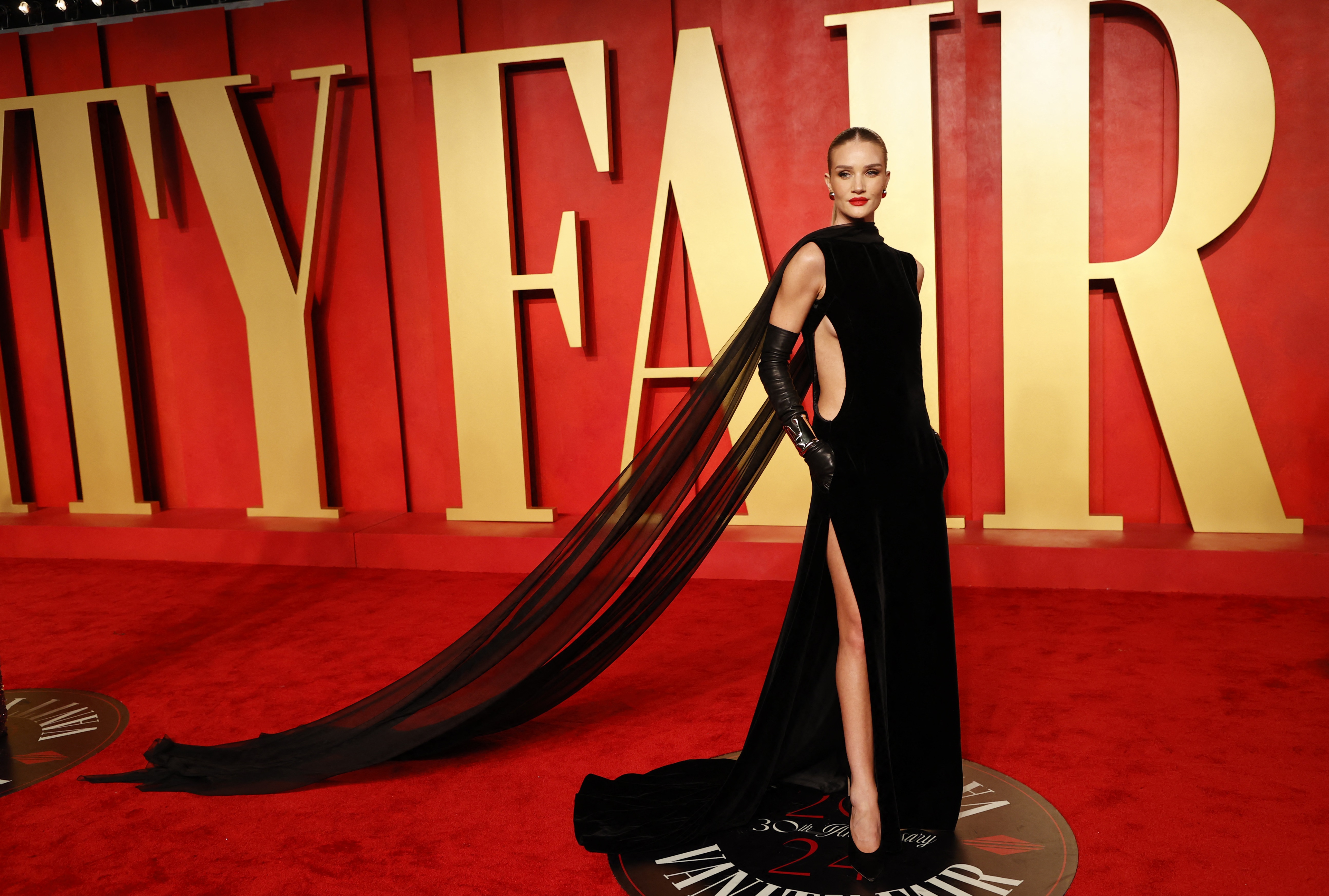 Valentino: La Elegancia de las Alfombras Rojas